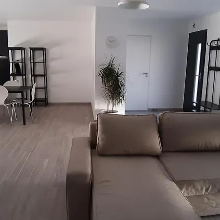 Hébergement de vacances Maison Neuve *